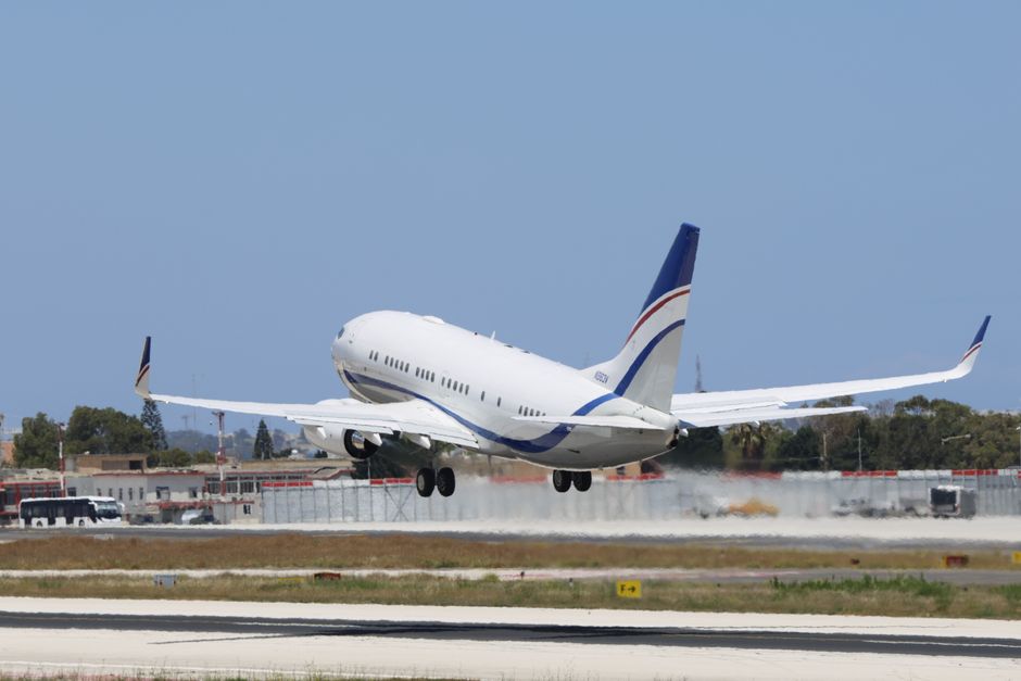 airport shuttle service